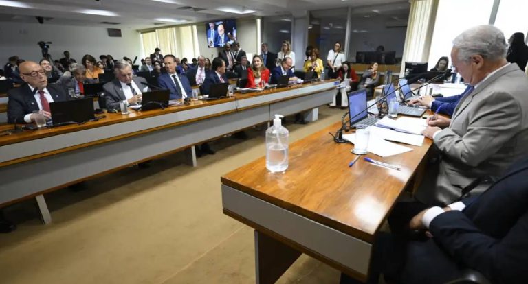 Senado aprova isenção de IR para quem ganha até R$ 5 mil