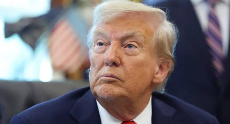 Trump ameaça licenças de rádios e TVs críticas ao governo