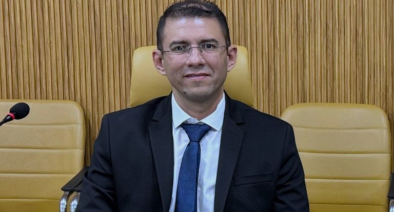 Vereador Pedro Geovar celebra edital de concurso com 42 vagas na Câmara de Porto Velho