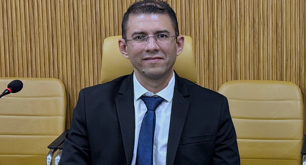 Vereador Pedro Geovar celebra edital de concurso com 42 vagas na Câmara de Porto Velho
