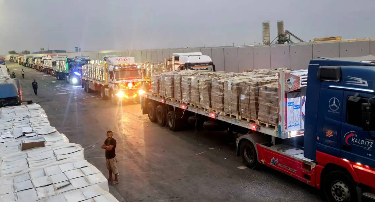 Ajuda humanitária chega a Gaza após disputa sobre reféns