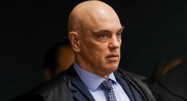 Alexandre de Moraes corrige erro e manda soltar presa do 8 de janeiro
