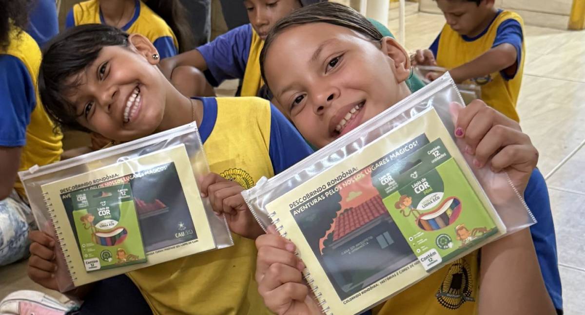 Alunos da rede municipal de Porto Velho recebem kits de pintura para estimular arte e cultura