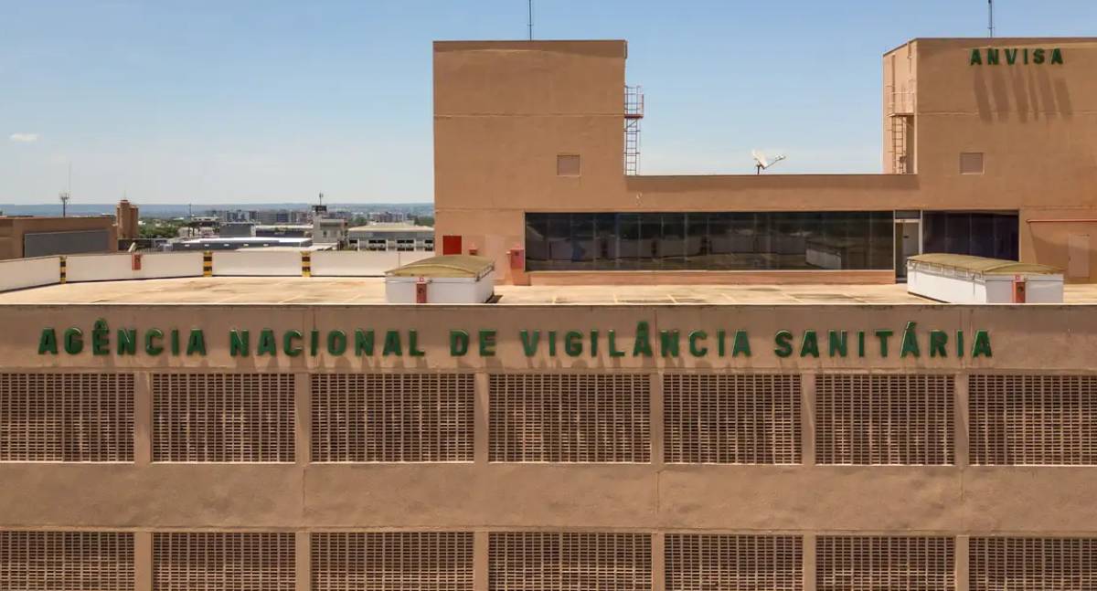 Anvisa proíbe lote falso de chá e suplementos inseguros