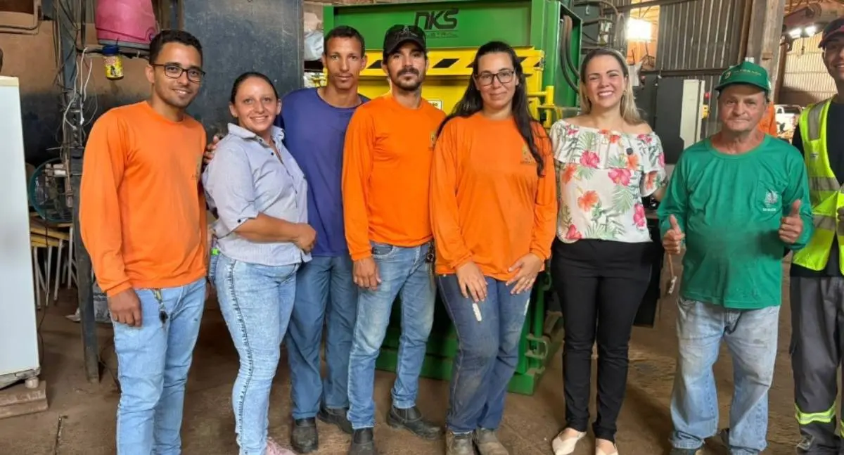 Associação de Catadores de Cerejeiras recebe prensa hidráulica com apoio de Cláudia de Jesus