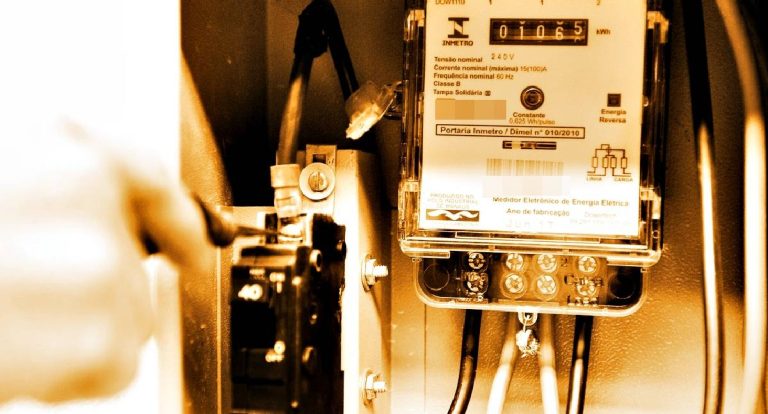 Auto-religação de energia elétrica causa três mortes em Rondônia; Energisa alerta para riscos