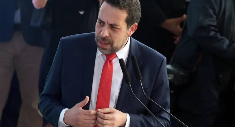 Boulos critica ação no Rio e diz que crime organizado não está na favela