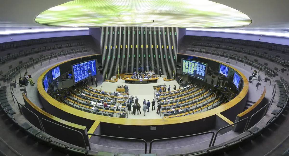Câmara aprova projeto que amplia colaboração entre órgãos para fiscalizar crimes