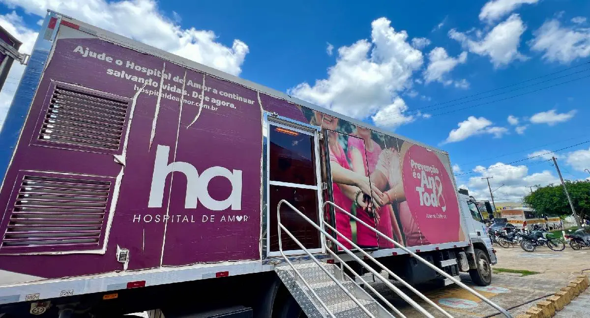 Carreta do Hospital de Amor realiza atendimentos em Jaru.