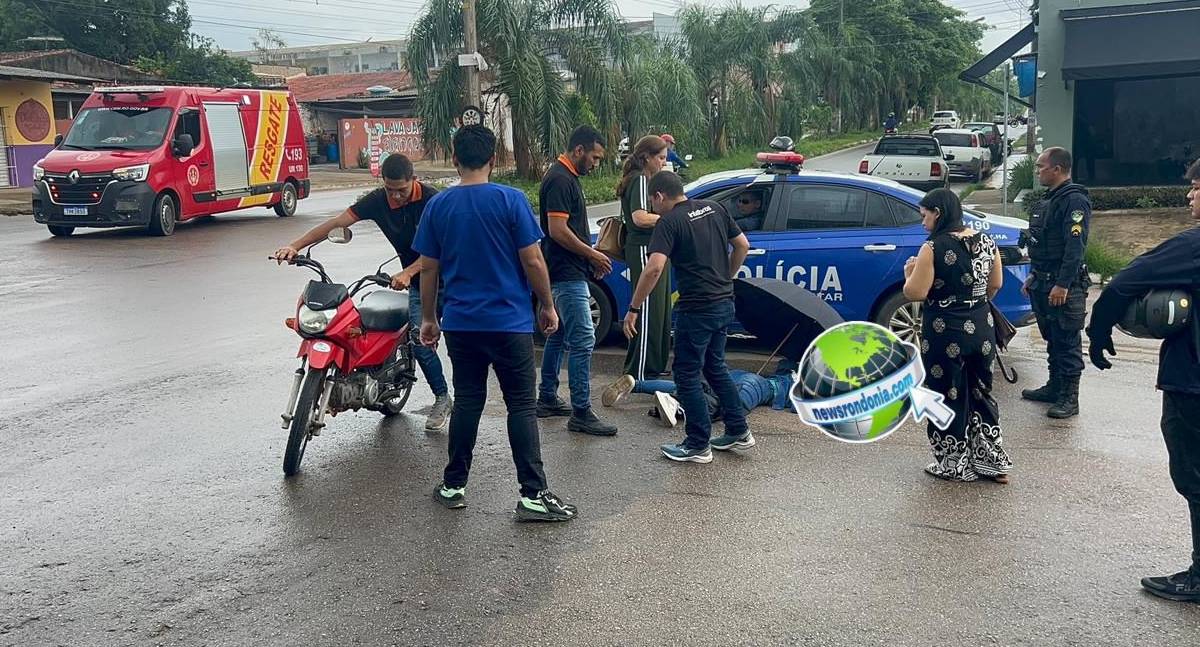 Carro atropela casal em moto no centro de Porto Velho e motorista foge