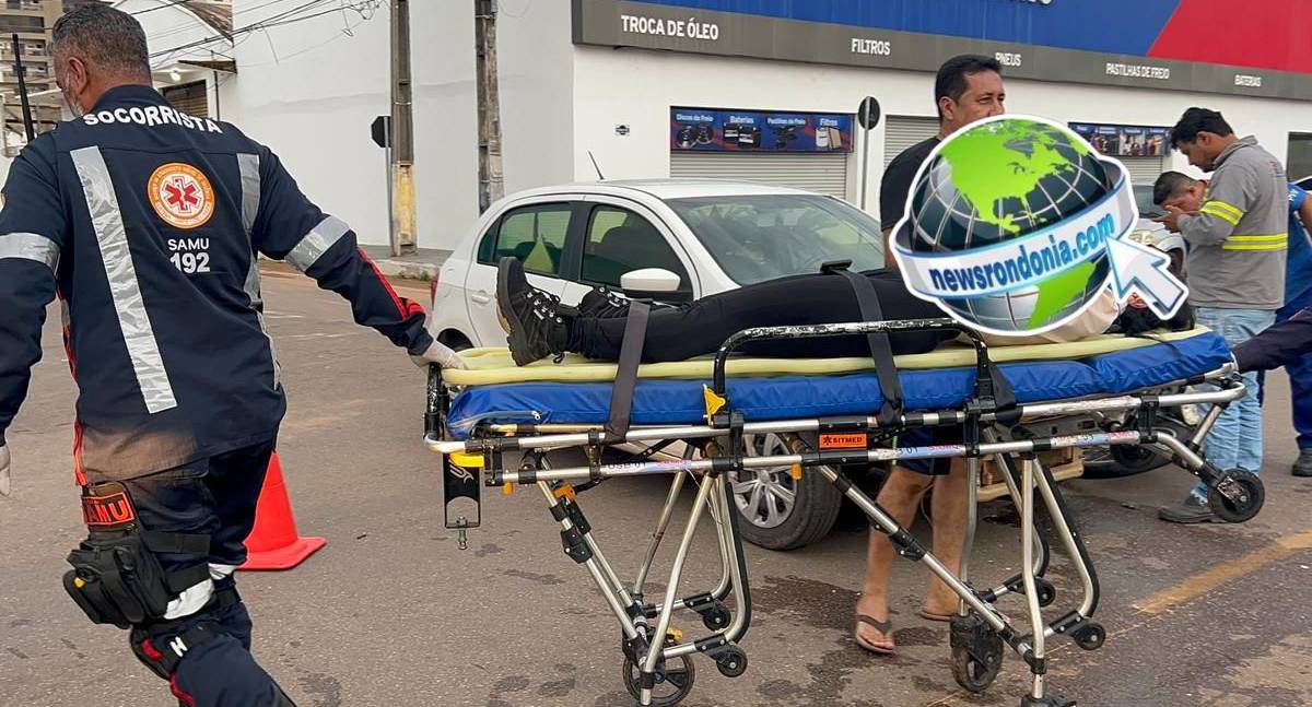 Carro avança cruzamento e atinge motociclista no Centro