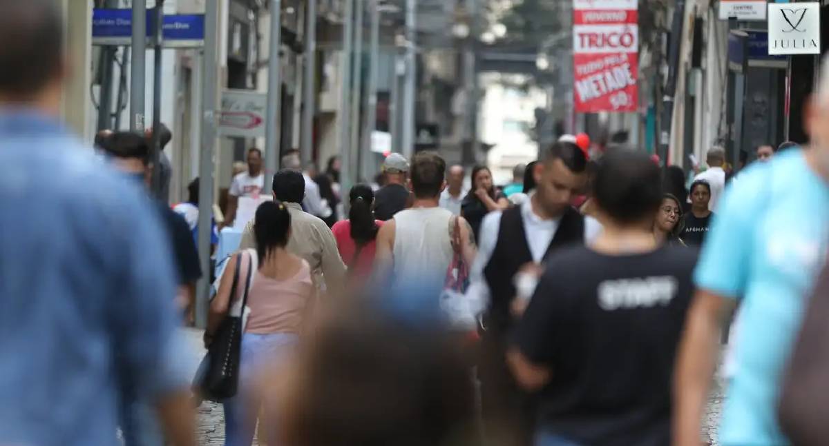 Censo 2022 aponta queda no nível de ocupação e desigualdade regional no trabalho
