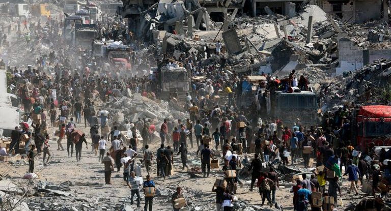 Cessar-fogo em Gaza é mantido antes da libertação de reféns e visita de Trump a Israel