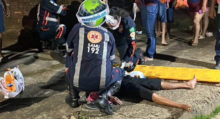 Colisão entre motos deixa três homens feridos no bairro Lagoinha