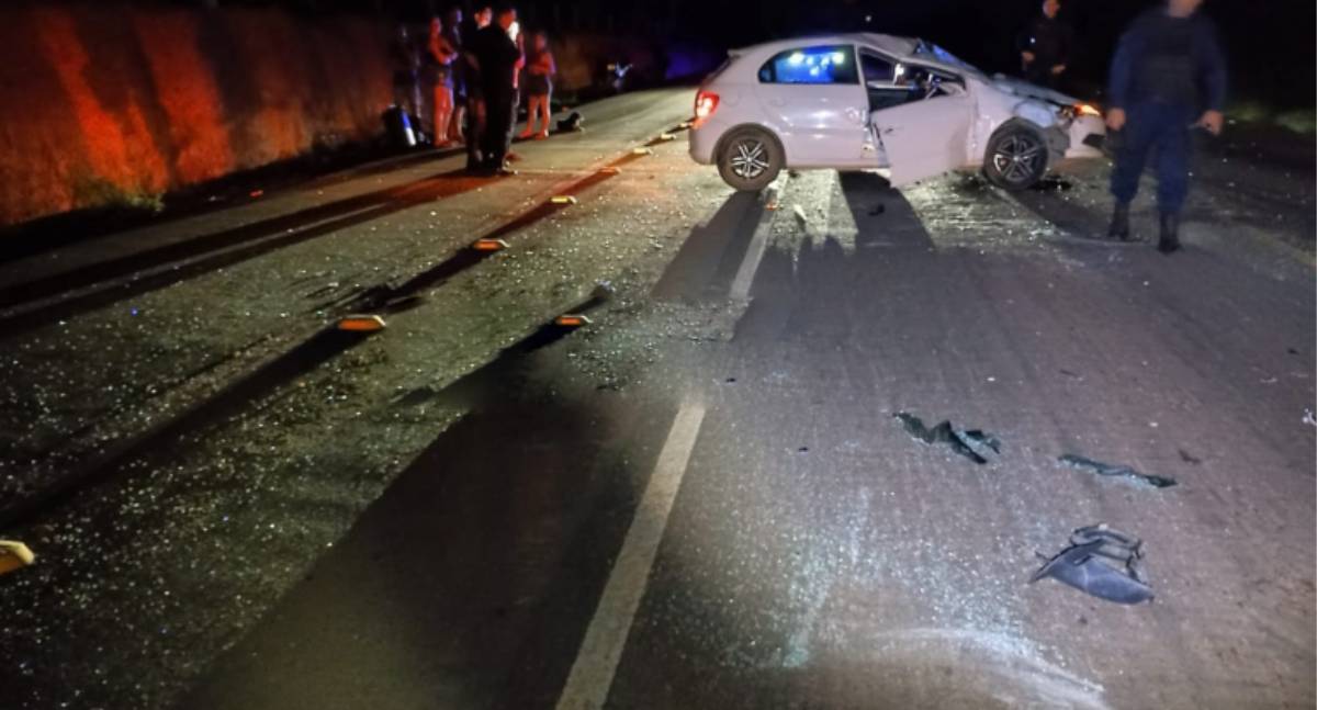 Colisão na RO-479 provoca capotamento de veículo
