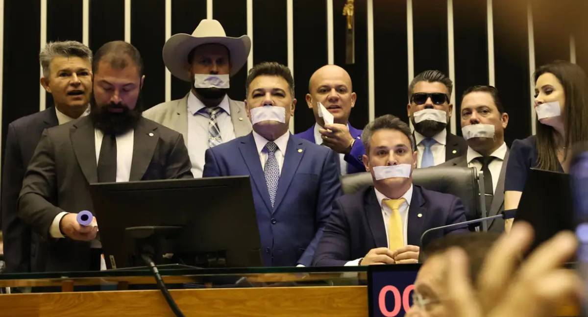 Conselho de Ética abre processo contra deputados por motim na Câmara