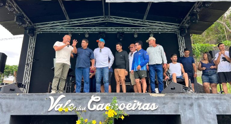 Coronel Chrisóstomo garante asfalto no acesso ao Vale das Cachoeiras