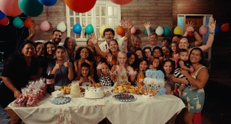 Curta Kika Não Foi Convidada destaca processo de formação de elenco mirim com oficinas, escuta sensível e código de conduta no set