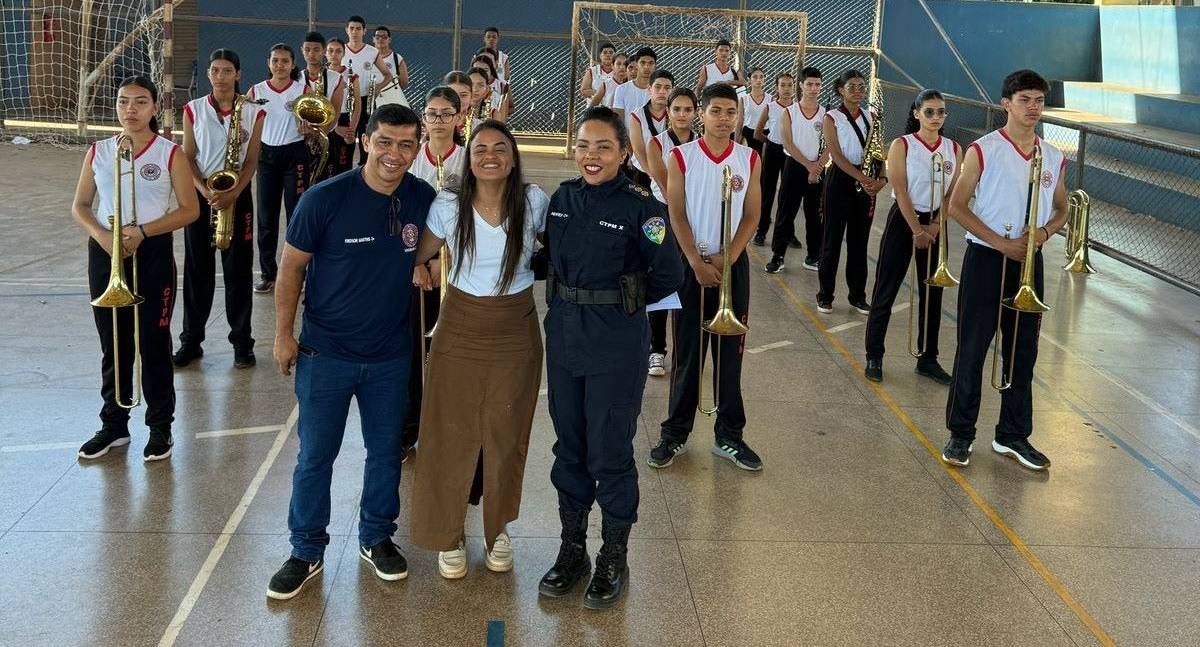 Deputada Dra. Taíssa realiza sessões solenes em Guajará-Mirim em homenagem ao Colégio Tiradentes e ao Corpo de Bombeiros