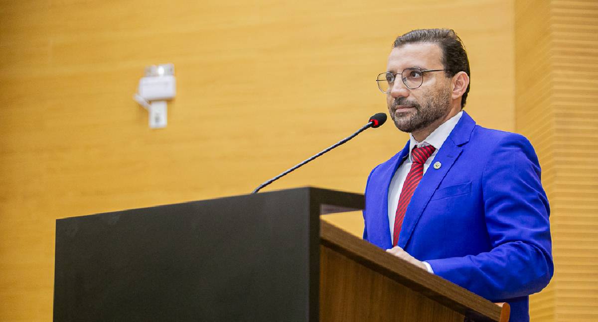 Deputado Ribeiro do Sinpol destaca valorização salarial no Dia do Servidor Público