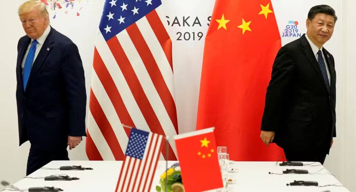 Donald Trump ameaça taxar China em 155% e sinaliza nova negociação