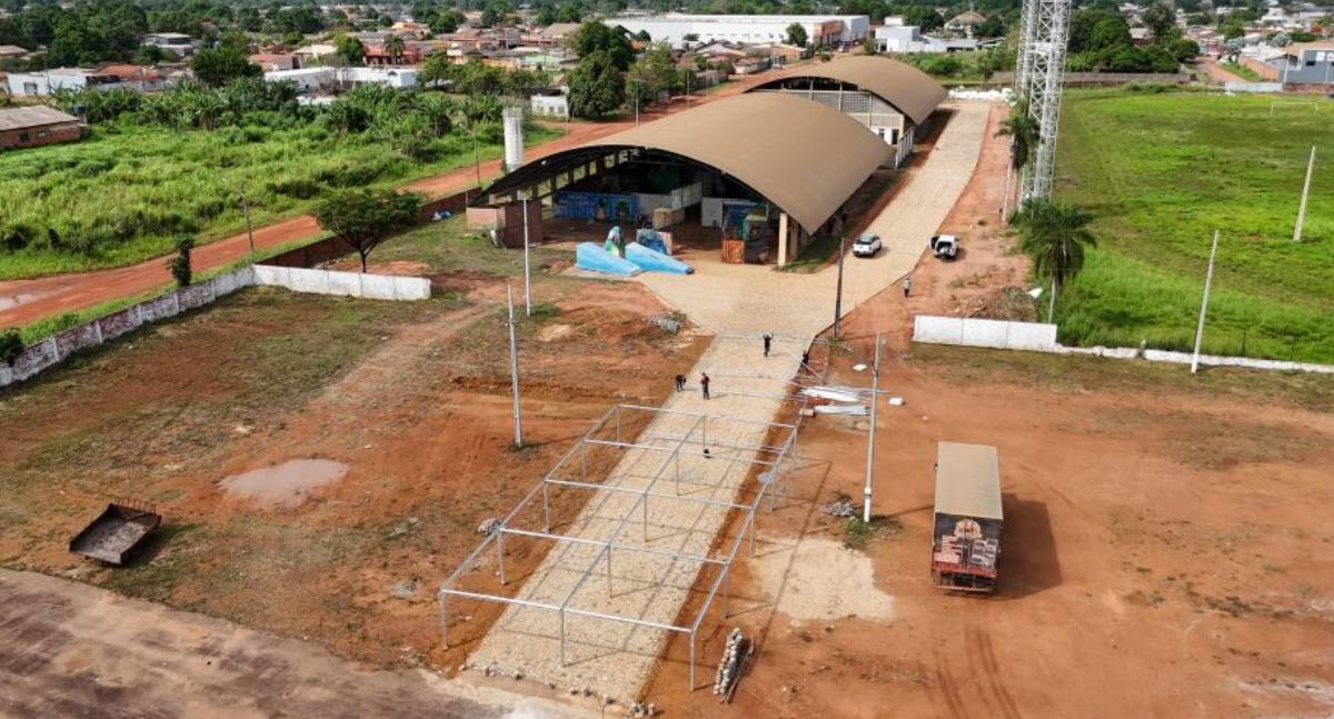 Dra. Taíssa acompanha finalização das obras no Bumbódromo de Guajará-Mirim