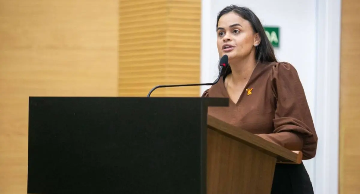Dra. Taíssa solicita informações sobre apoio às famílias atingidas pela enchente do Rio Madeira