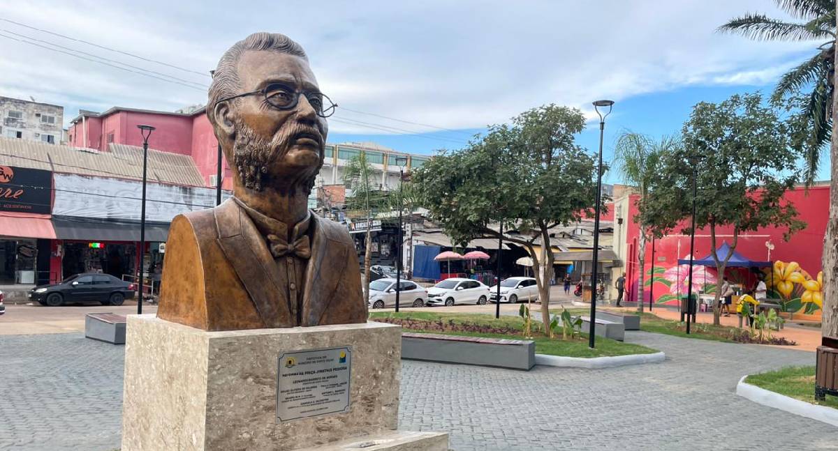 Duas semanas após a revitalização, Praça Jonathas Pedrosa já está reinserida à rotina de Porto Velho