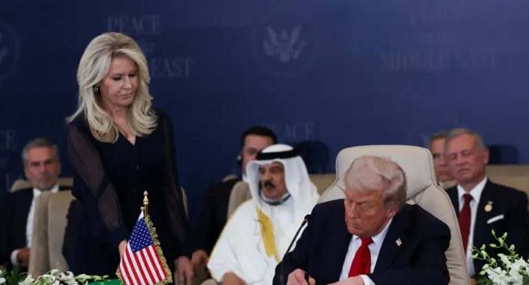 Egito, Catar e Turquia assinam com Trump documento sobre cessar-fogo em Gaza