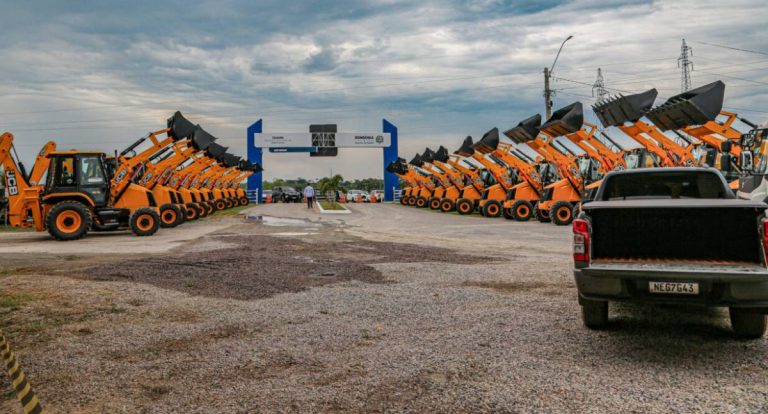 Entrega histórica de cerca de 200 maquinários e implementos agrícolas fortalece a agricultura em Rondônia