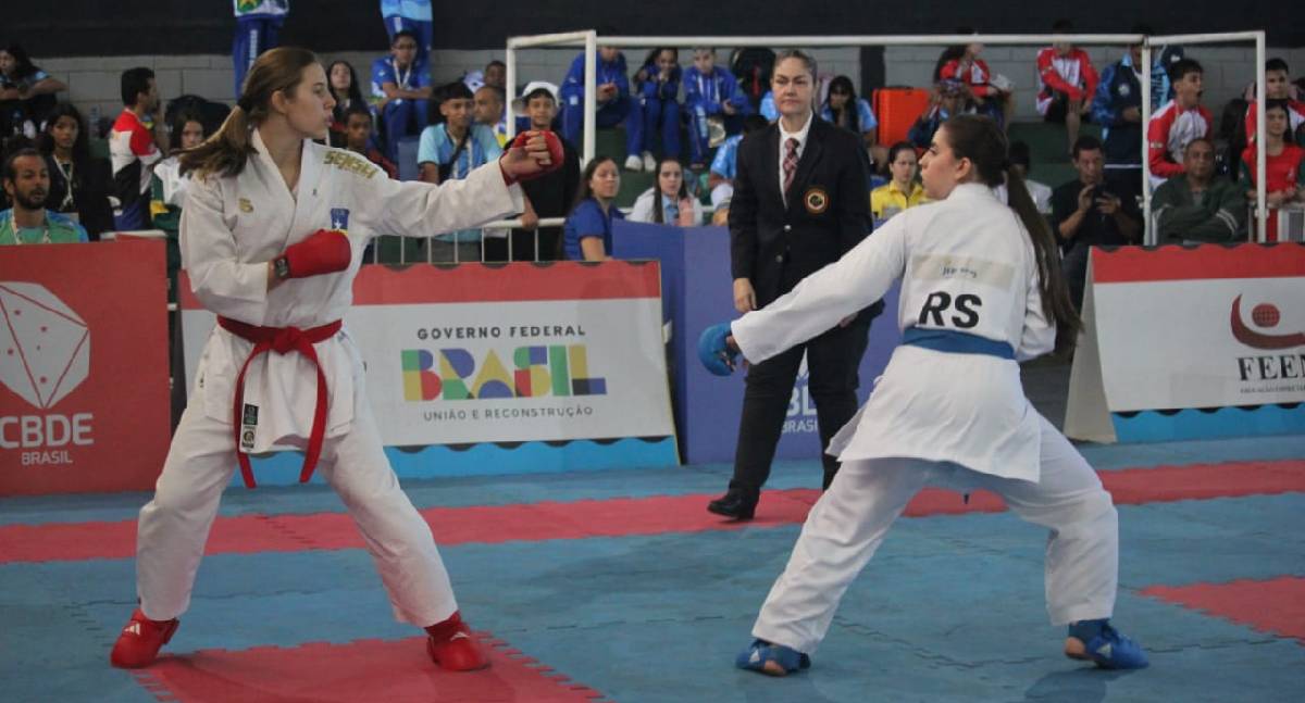 Estudante de São Francisco do Guaporé conquista bronze no karatê
