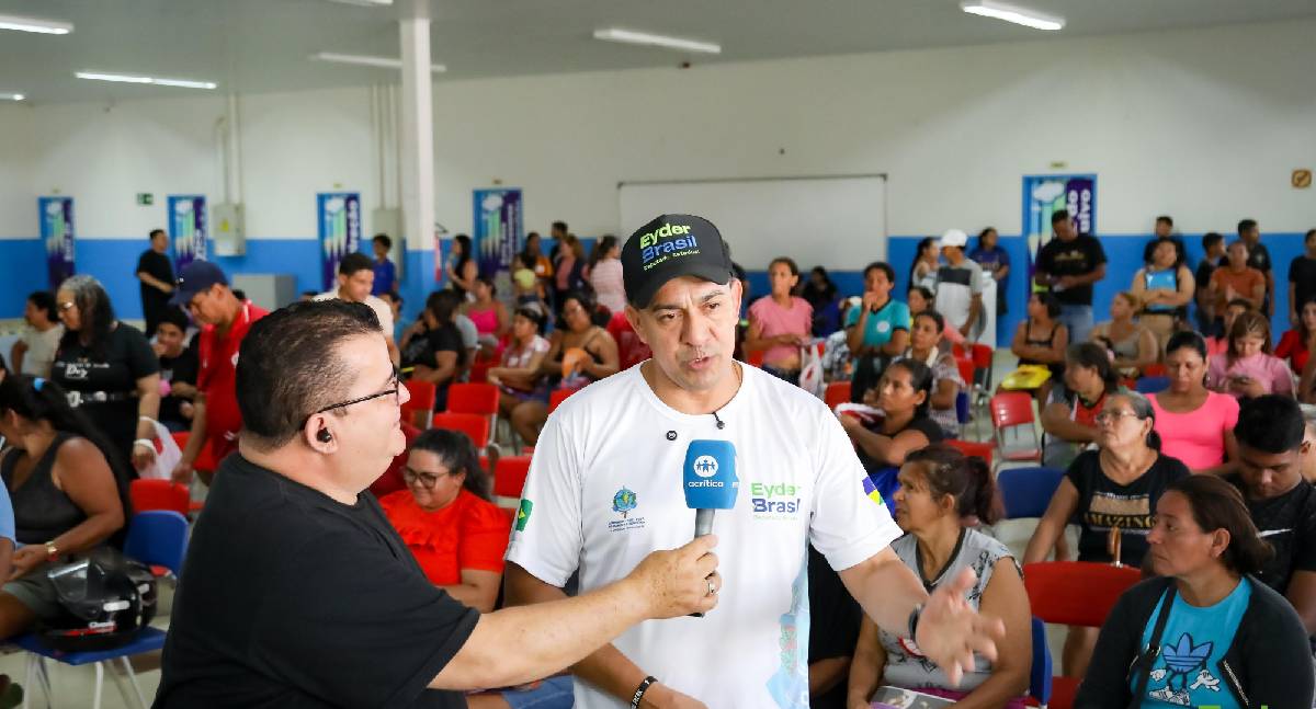 Eyder Brasil entrega voto de louvor a jornalistas de Rondônia