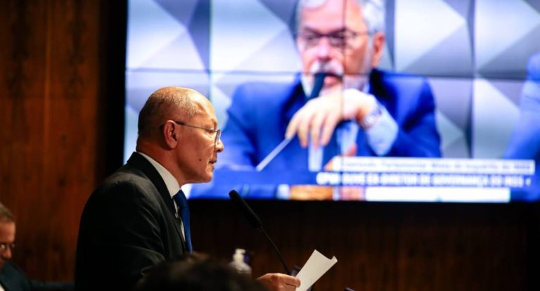 Fraudes no INSS explodiram durante governo Lula, aponta Coronel Chrisóstomo na CPMI