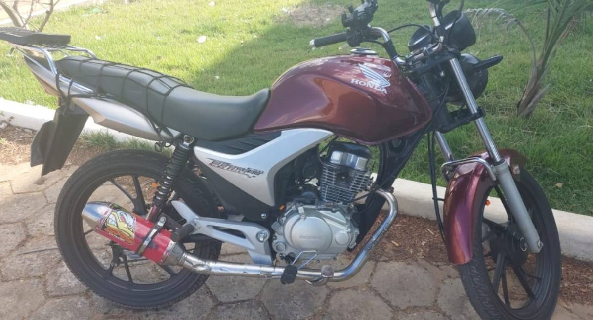 Fuga da polícia em alta velocidade termina em queda de moto na Avenida JK em Jaru
