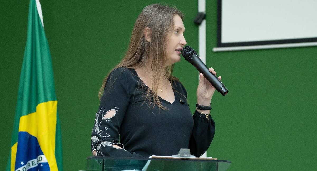 Gislaine Lebrinha visita obra da Linha 7 em Seringueiras