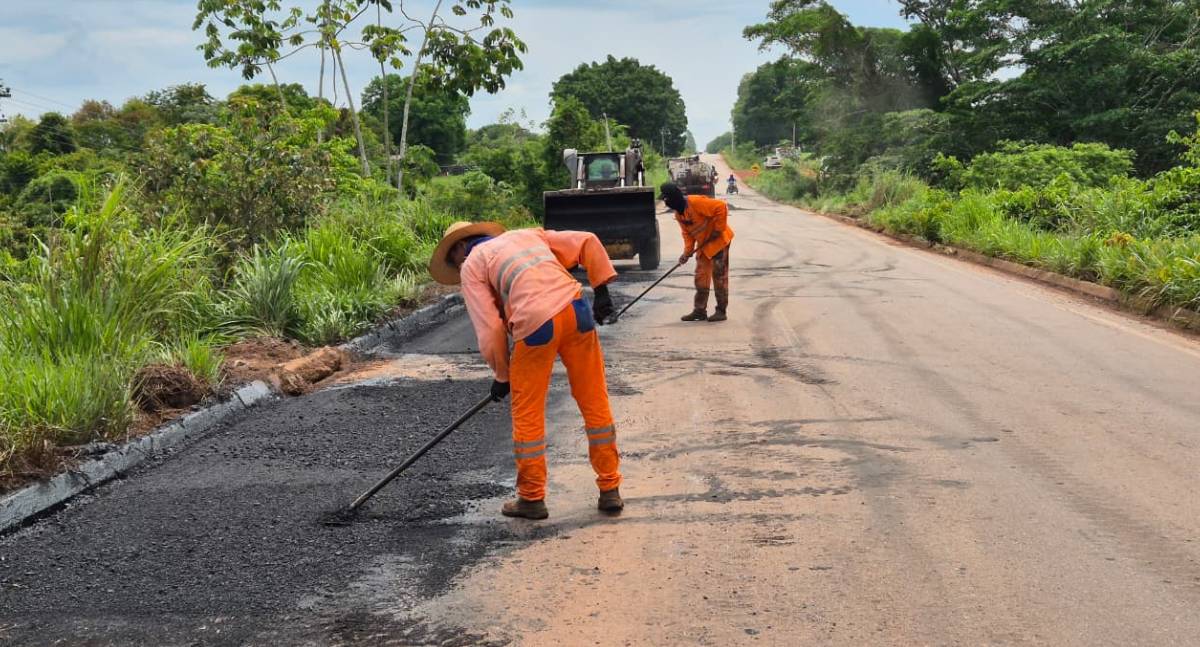 Governo de Rondônia inicia manutenção da pavimentação na RO-010 entre Rolim de Moura e Nova Brasilândia