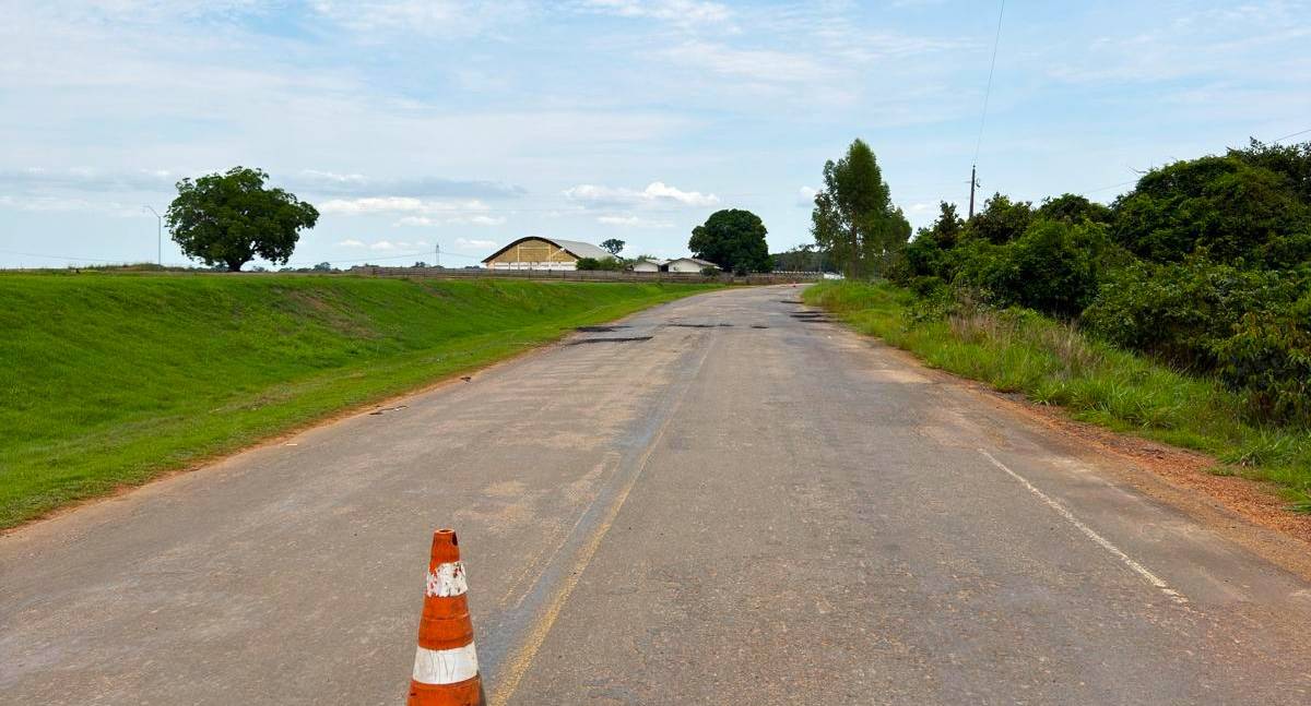 Governo de Rondônia inicia manutenção na RO-459 em Alto Paraíso