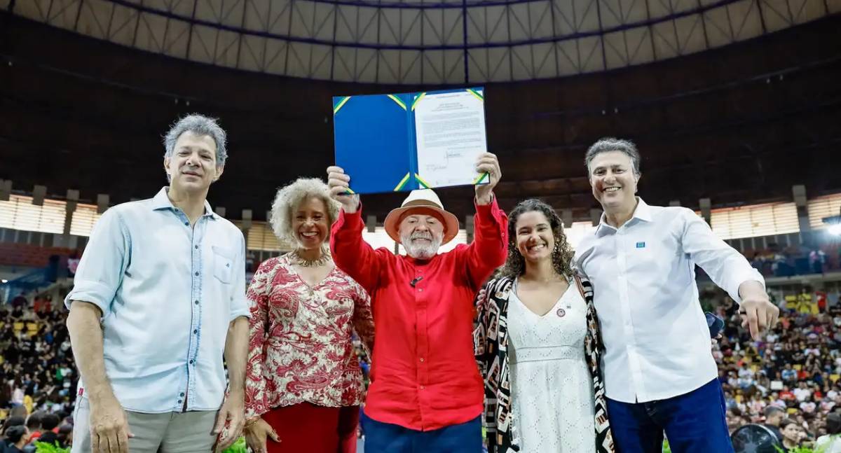 Governo investe R$ 108 milhões em cursinhos populares para 2026