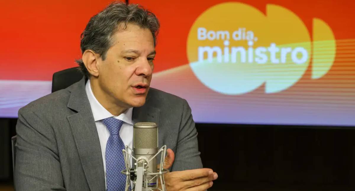 Haddad anuncia que governo Lula estuda a possibilidade de tarifa zero no transporte público