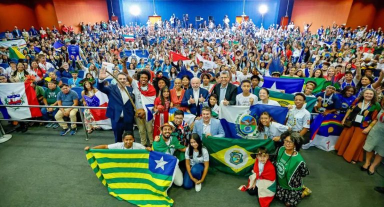 Jovens lançam carta compromisso educação e justiça climática para autoridades
