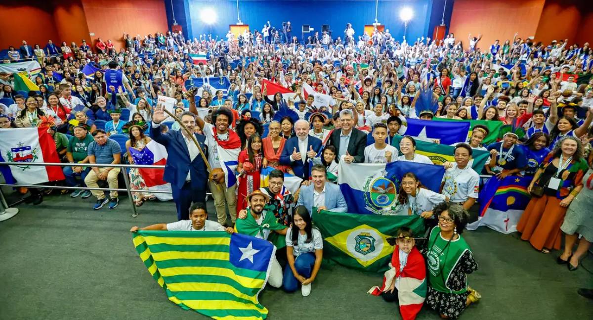 Jovens lançam carta compromisso educação e justiça climática para autoridades