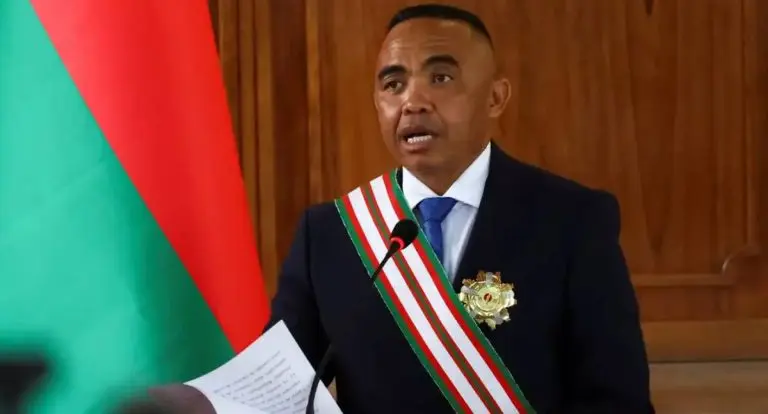 Líder de golpe de Estado é empossado como presidente de Madagascar