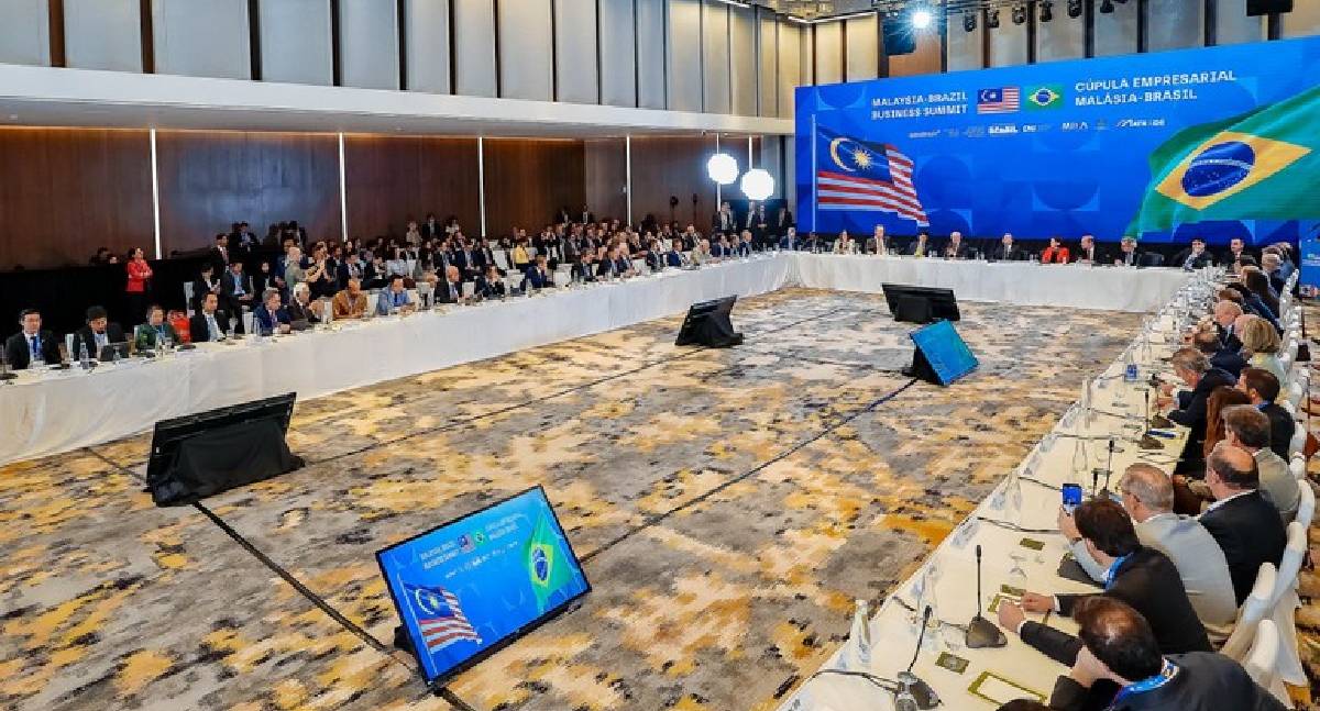 Lula destaca em Kuala Lumpur: “Brasil está de braços abertos para receber empresários da Malásia”