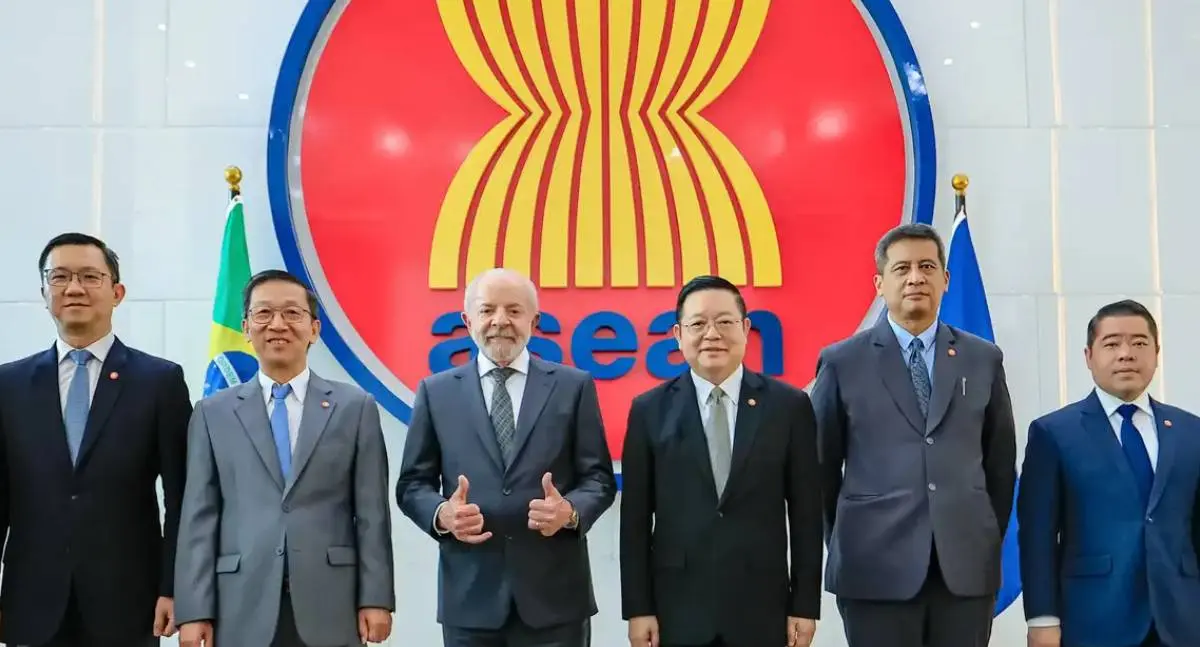 Lula manifesta interesse do Brasil em ser membro pleno da Asean