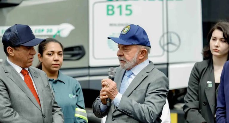 Lula propõe exportar biocombustíveis e incentiva pesquisa no setor
