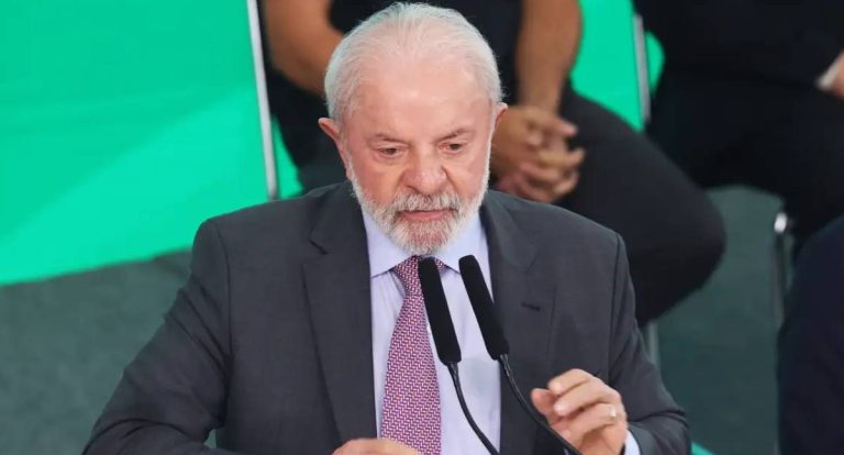 Lula se reúne com ministros para discutir operação policial no Rio