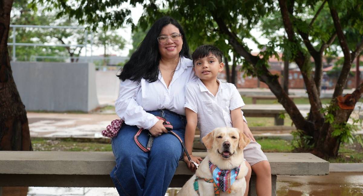 Mãe atípica enaltece lei que beneficia crianças PCDs e neurodivergentes