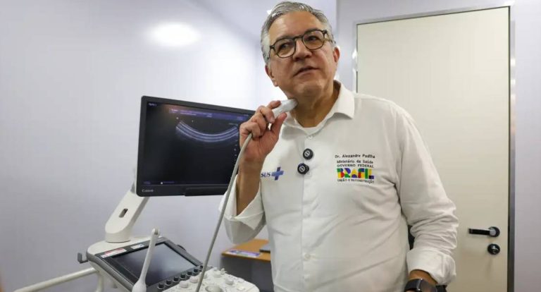 Mais cinco carretas de saúde da mulher começam a atender no Outubro Rosa