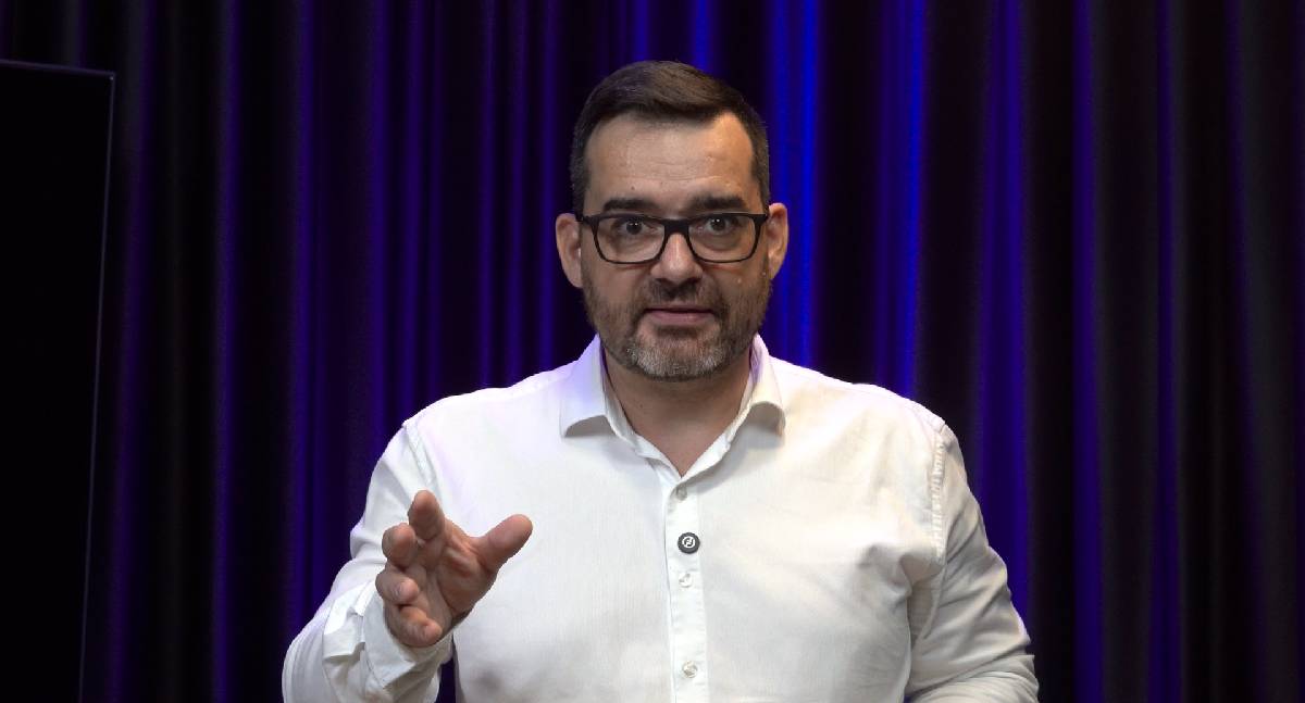 Marketing político do “soma ou some” coloca Cláudio Castro no centro da narrativa nacional