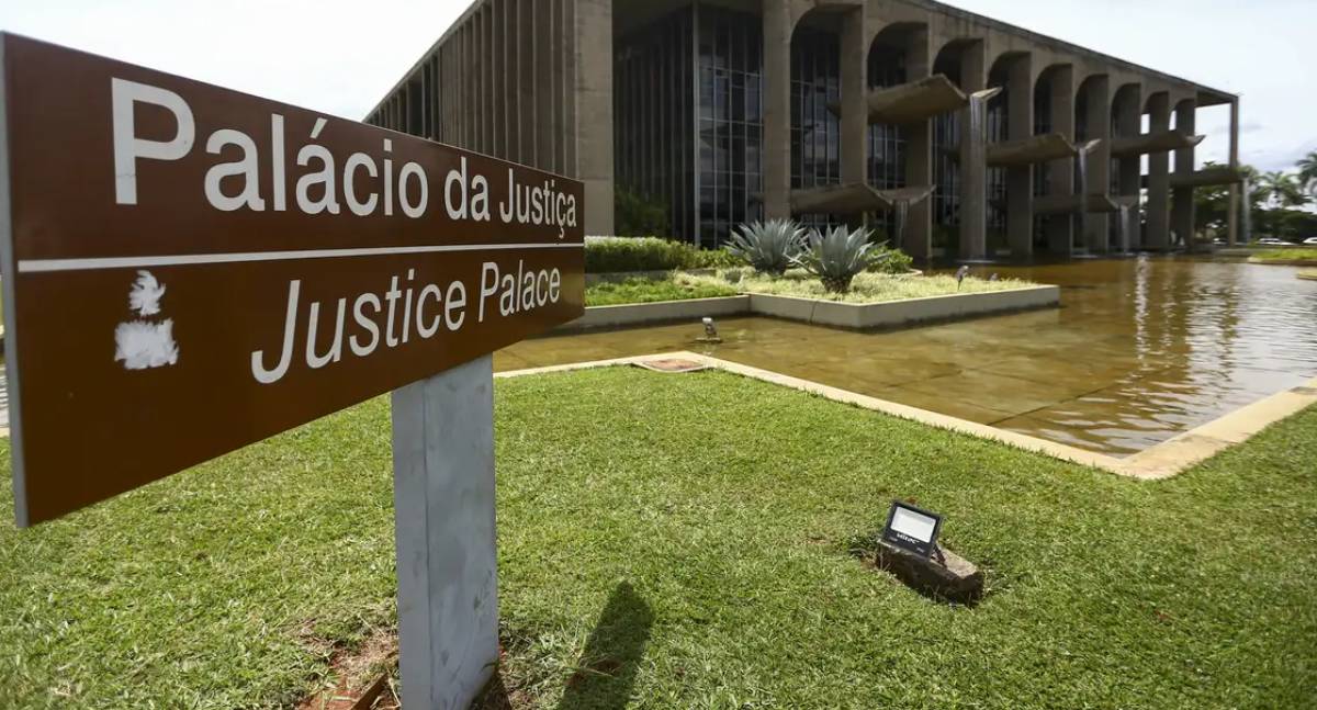 Ministério da Justiça informa ao STF sobre intimação do blogueiro Paulo Figueiredo